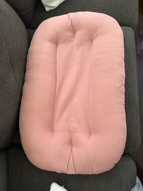 Snuggle Me Organic in Gumdrop Color